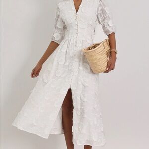 Chic White Floral Midi Dress